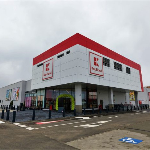 Kaufland România anunță programul magazinelor pentru sărbătorile de iarnă 2025