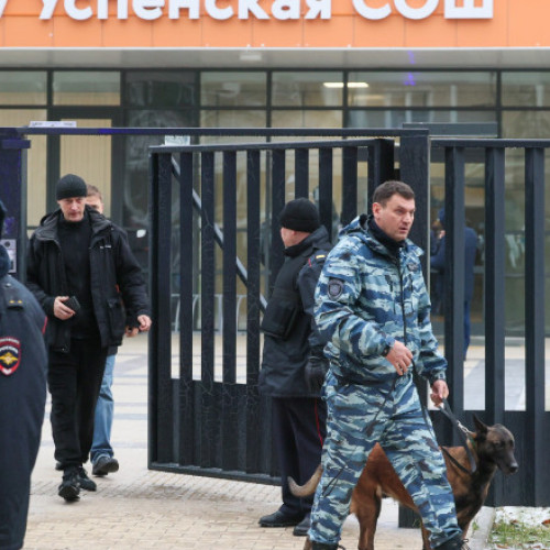 Adolescent de 15 ani a atacat școala din Gorki-2, un elev a murit