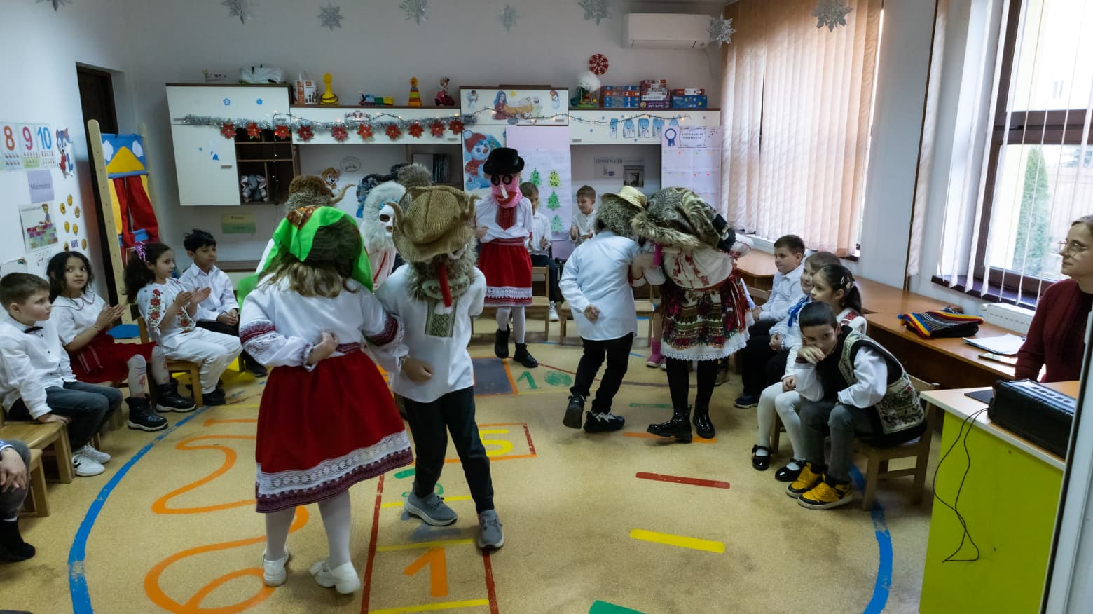 Primăria sprijină educația copiilor în risc social cu o bibliotecă educativă