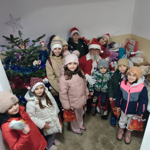 Comunitatea Portului Galați organizează a 11-a ediție de decorare a scării și grădiniței din cartier