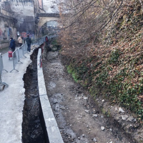 Primăria Brașov reia lucrările autorizate de consolidare a malurilor pârâului Graft