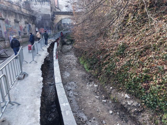 Primăria Brașov reia lucrările autorizate de consolidare a malurilor pârâului Graft