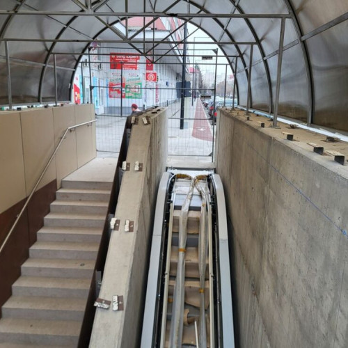 Primarul Gabriel Lazany anunță finalizarea instalării scărilor rulante la pasajul subteran Decebal