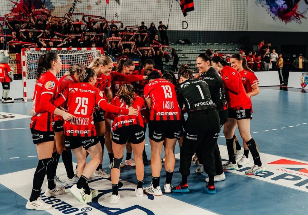 Gloria Bistrița și Corona Brașov se întâlnesc într-un derby al campionatului