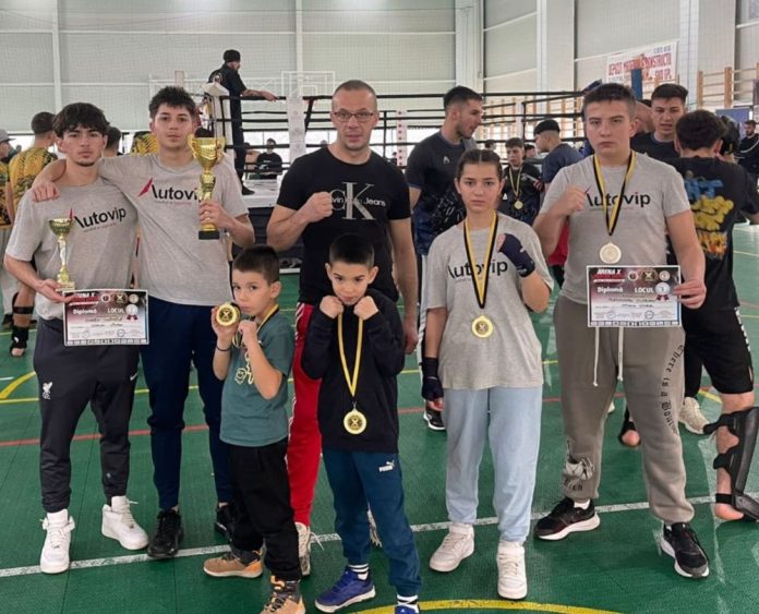 Sportivii focșăneni au excelat la competiția națională de kickboxing de la Milcovul