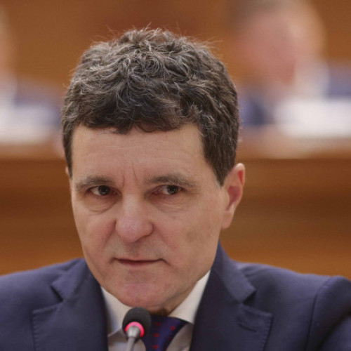 Nicuşor Dan susţine că un candidat a declarat zero cheltuieli, dar a avut peste un milion de euro