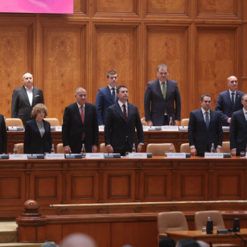 AUR depune moțiuni simple împotriva miniștrilor Justiției și de Interne