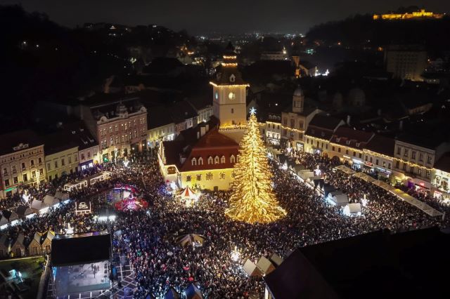Brașovul găzduiește festivalul cultural „Brașov, oraș din poveste” în preajma Crăciunului