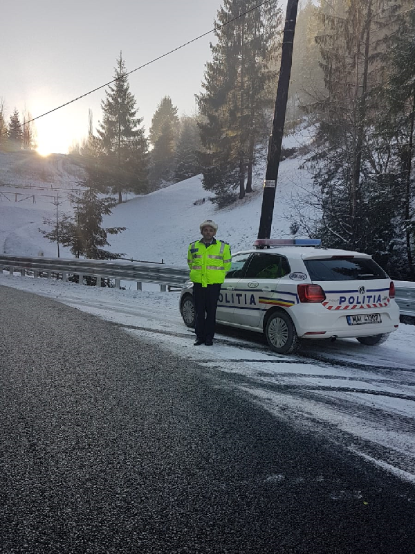 Poliția a intervenit la peste 2.290 de evenimente și a reținut 456 de permise în ultima zi