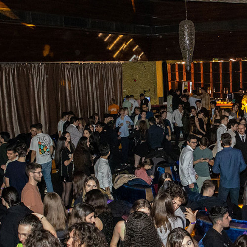 Organizatorii de baluri pentru liceeni cer reglementări clare și interzicerea alcoolului