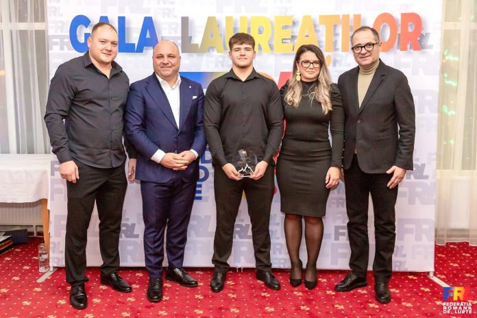 Pătru Ionuț Erick de la CS Petrolul premiat pentru performanțele din lupte U17 în 2025