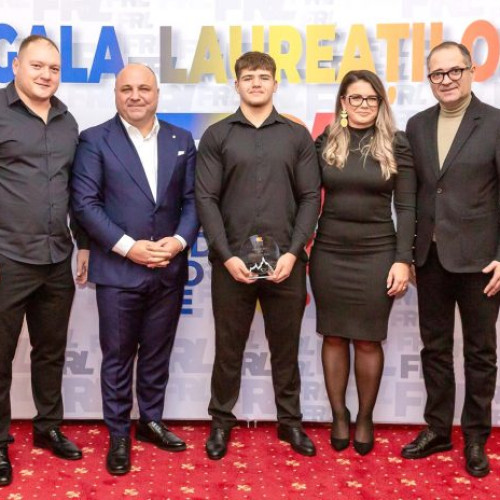 Pătru Ionuț Erick de la CS Petrolul premiat pentru performanțele din lupte U17 în 2025