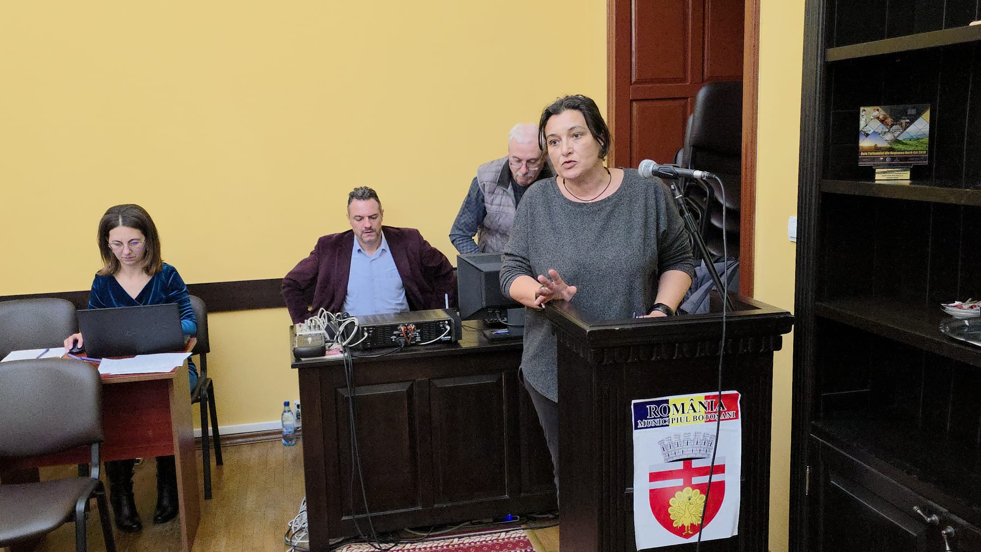 O femeie din Botoșani reclamă alocarea abuzivă a unui loc de veci concesionat timp de 20 de ani