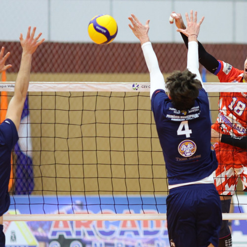 CSM Arcada Galați confirmă forma excelentă cu o victorie clară în fața echipei Unirea Dej