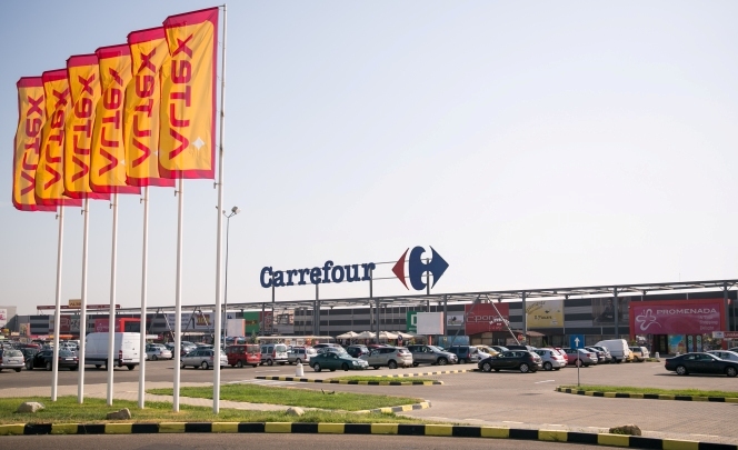 Frații Pavăl ar fi făcut o ofertă pentru preluarea operațiunilor Carrefour în România