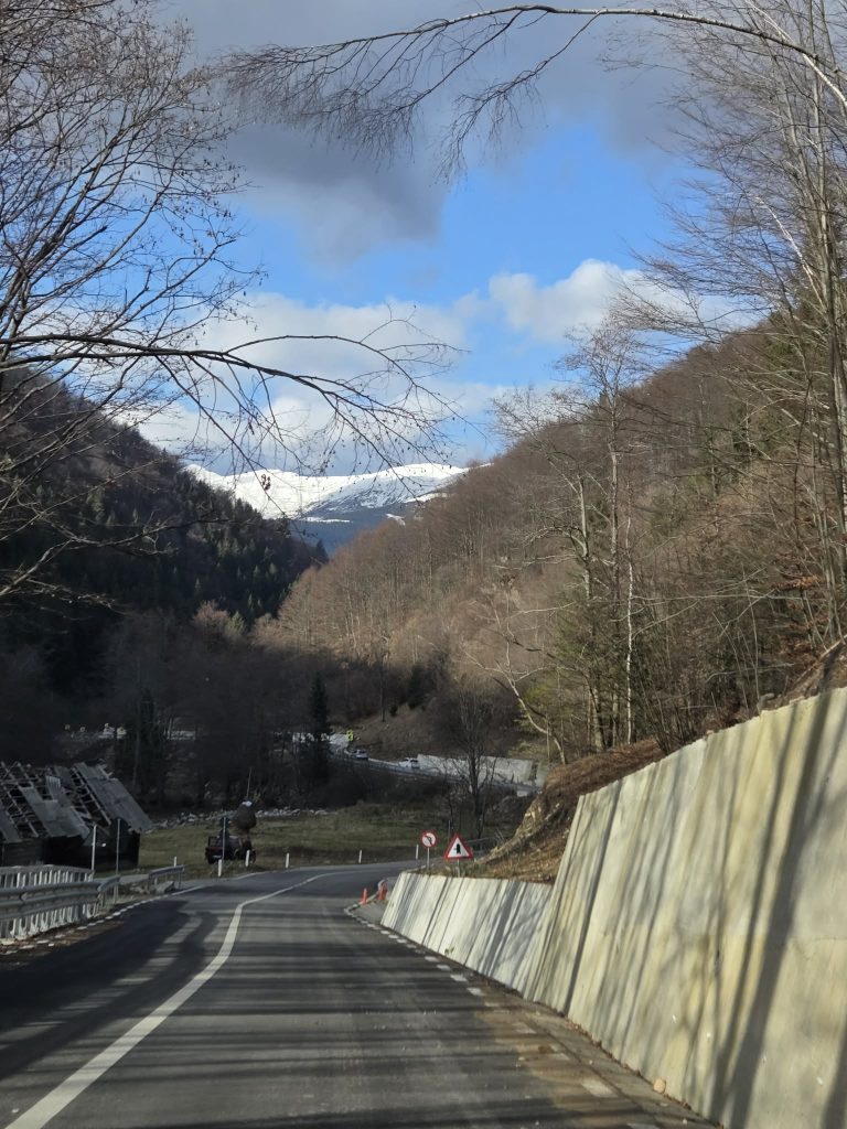 Consiliul Județean Hunedoara finalizează un drum strategic care leagă Valea Jiului de Gorj