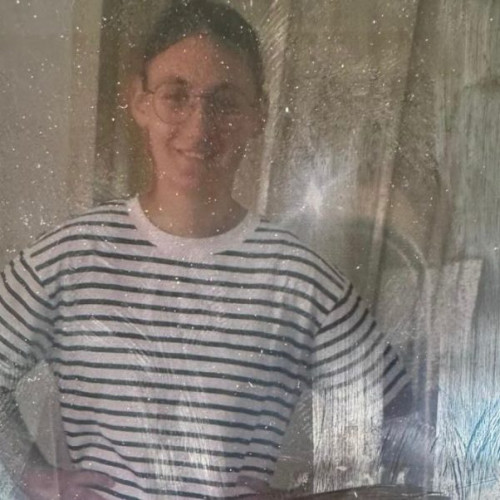 Poliția caută o minoră dispărută din Focșani după ce a plecat spre Garoafa