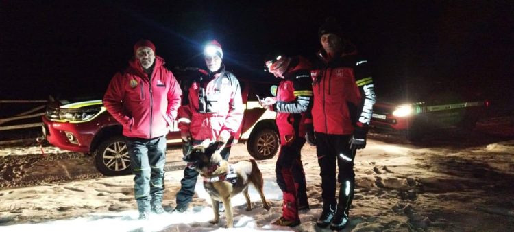 Salvamont Maramureș găsește bărbat dispărut și intervine pentru turiști surprinși de urși