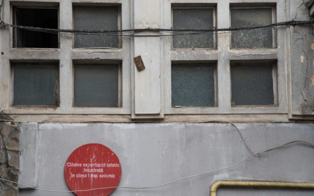 Guvernul introduce obligația înscrierii clasei de risc seismic în cartea funciară