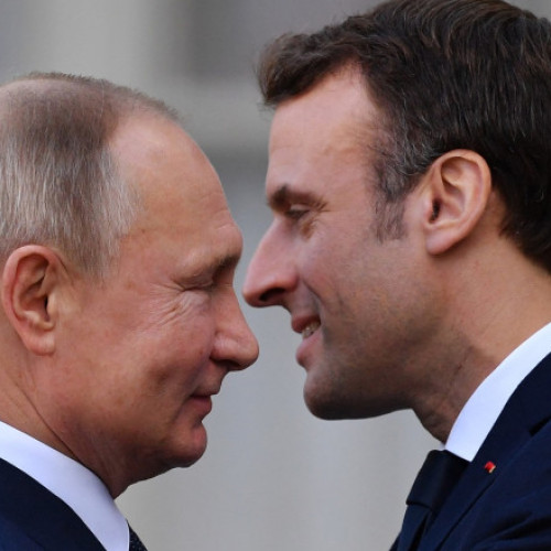 Emmanuel Macron susține reluarea dialogului cu Vladimir Putin pentru pace în Ucraina