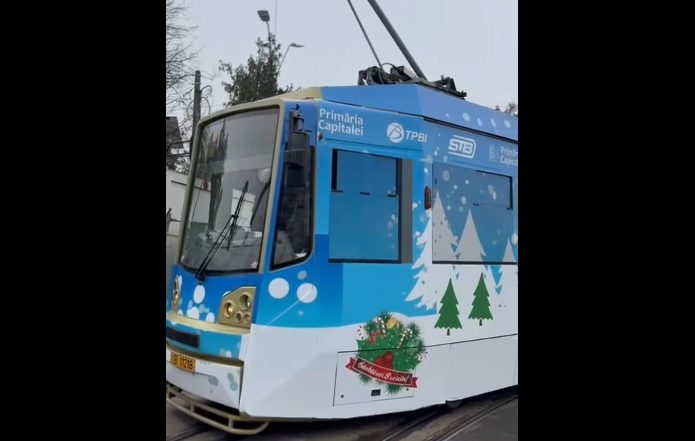 Tramvaiul Colindelor circulă pe traseul liniei 1 cu muzică de sărbători