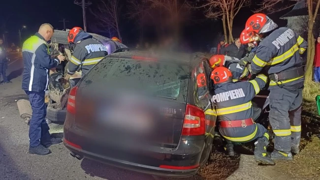 Tânără însărcinată și soțul ei au murit într-un accident pe DN2G din Moinești