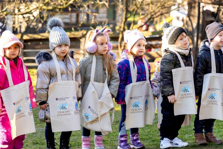 Tradițiile autentice de Crăciun din Maramureș au fost celebrate la Muzeul Satului