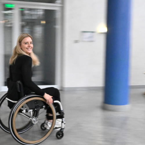 Michaela Benthaus devine prima persoană în scaun cu rotile care a ajuns în spațiu