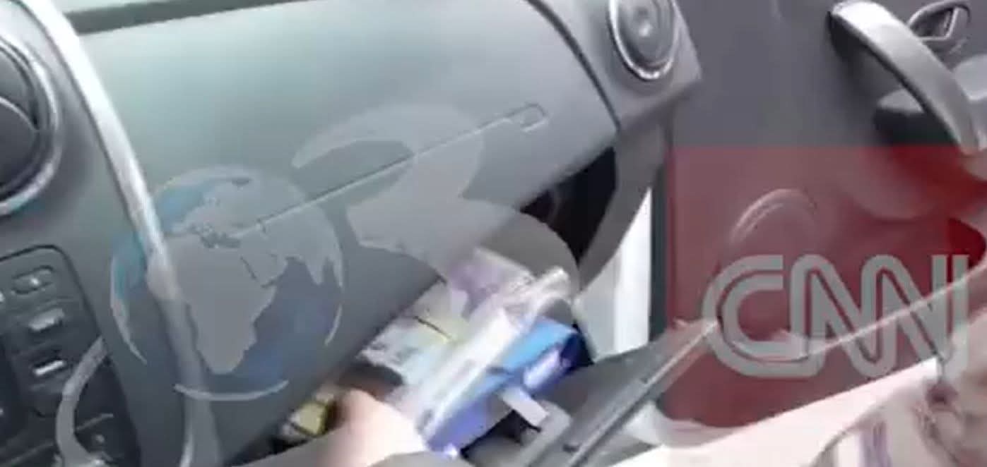 Comisar-șef din Giurgiu prins în flagrant luând șpagă în mașina de serviciu