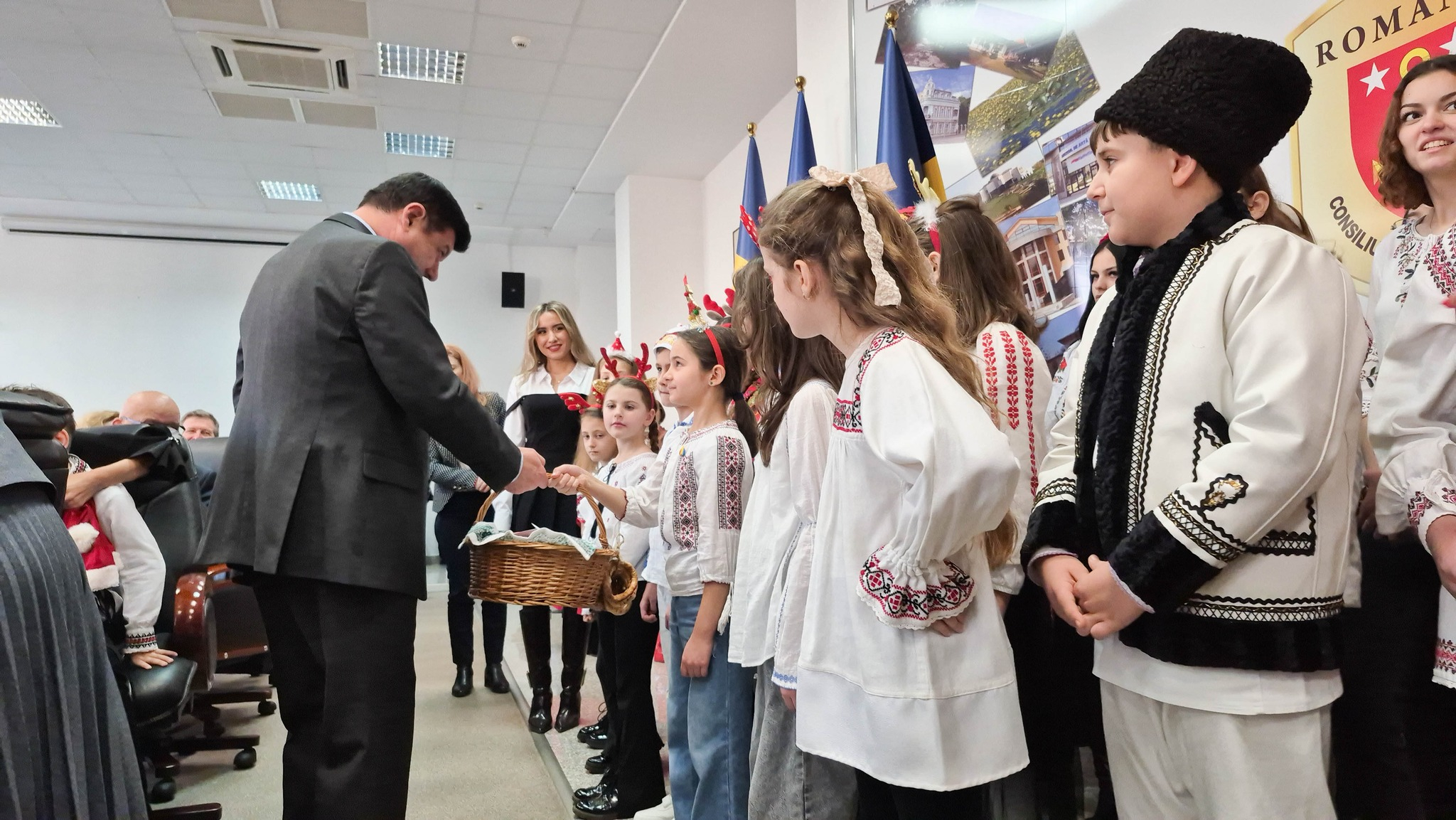 Consiliul Județean Galați a încheiat 2025 cu colinde și tradiții populare