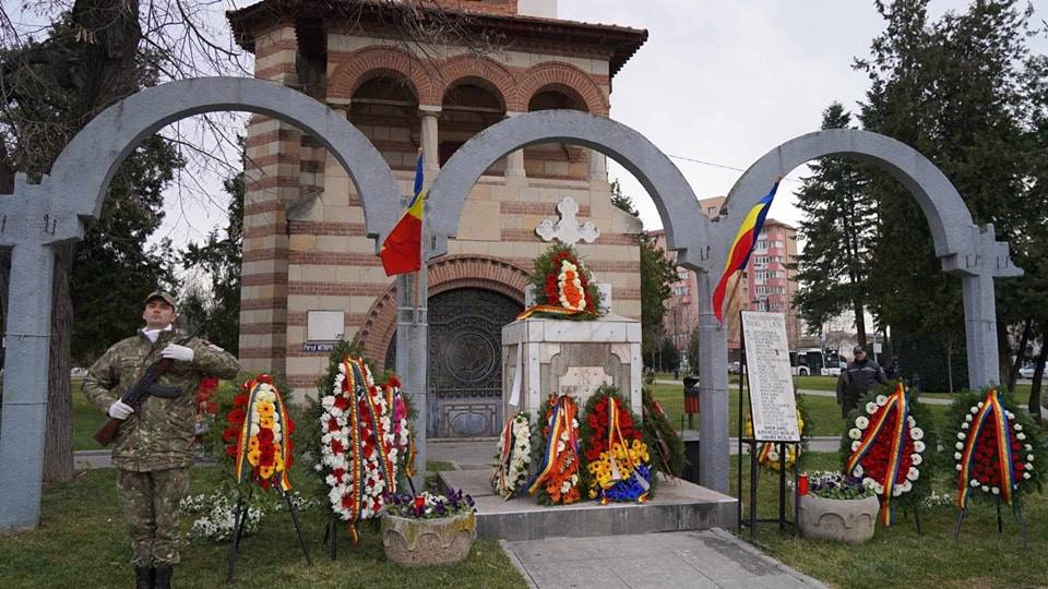 Autoritățile din Dâmbovița marchează 36 de ani de la Revoluția din 1989 printr-o ceremonie publică