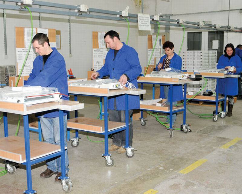 Guvernul stabilește un plafon de 100.000 de muncitori străini pentru România în 2026