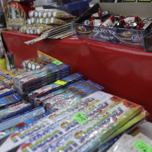 Poliția Capitalei confiscă cinci tone de materiale pirotehnice în două percheziții