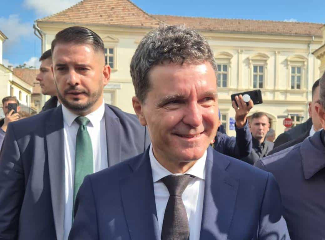 Parlamentarii suveranişti discută suspendarea preşedintelui Nicuşor Dan