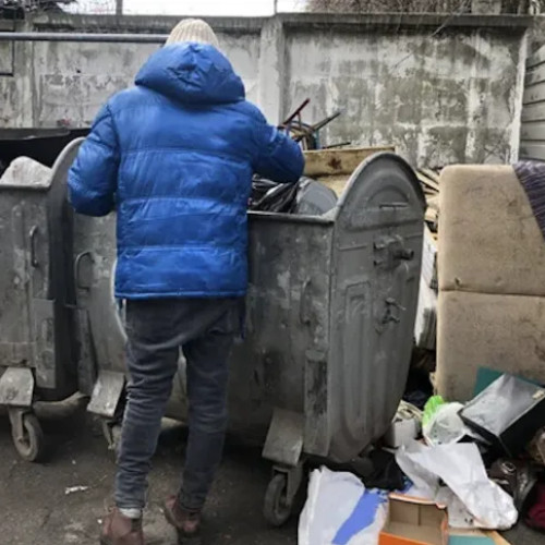 Locatarii de pe strada Mehedinți din Cluj-Napoca cer soluții pentru gestionarea gunoiului