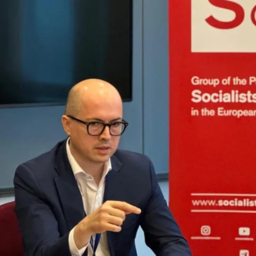 Andi Cristea avertizează asupra decalajului dintre tehnologie și democrație în 2025