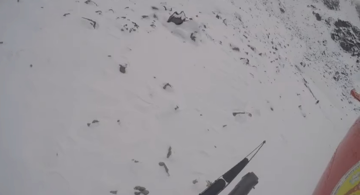 Salvatorii montani au intervenit cu elicopterul SMURD pentru doi tineri blocați în Parâng