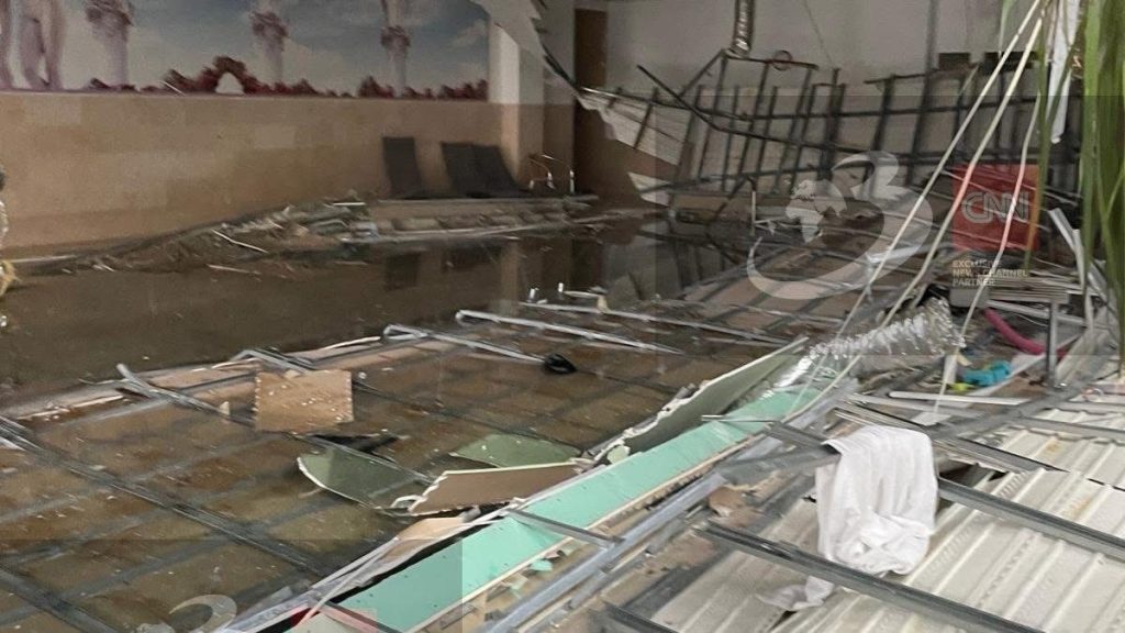 Prăbușirea tavanului la Hotel Hilton Sibiu a rănit mai multe persoane, inclusiv copii