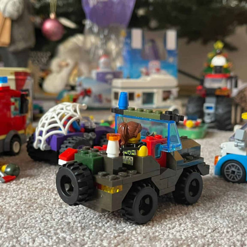 Psihologii avertizează asupra pericolului cumpărăturilor compulsive de sărbători