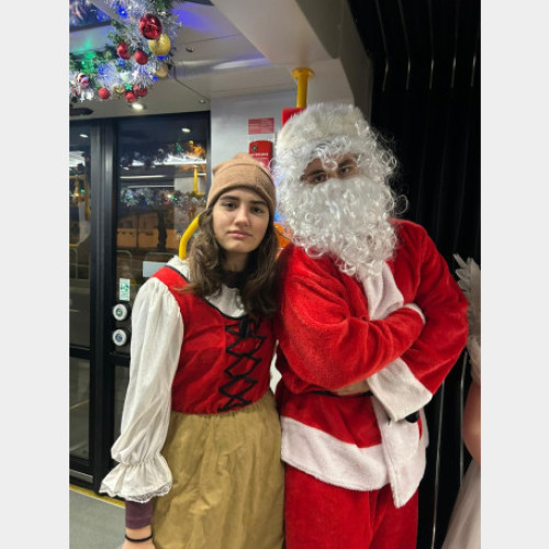 Asociația Cătunul Verde a adus cadouri și sprijin pentru 500 de beneficiari de Crăciun