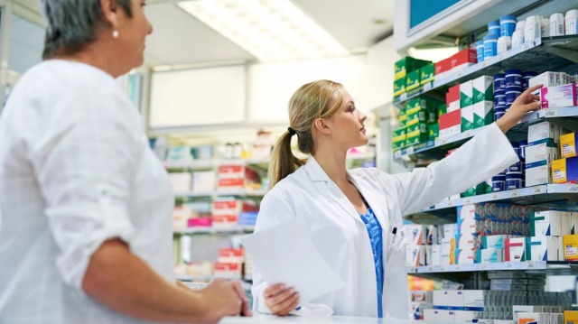 Unele farmacii din Brașov se închid de sărbători, altele rămân deschise non-stop