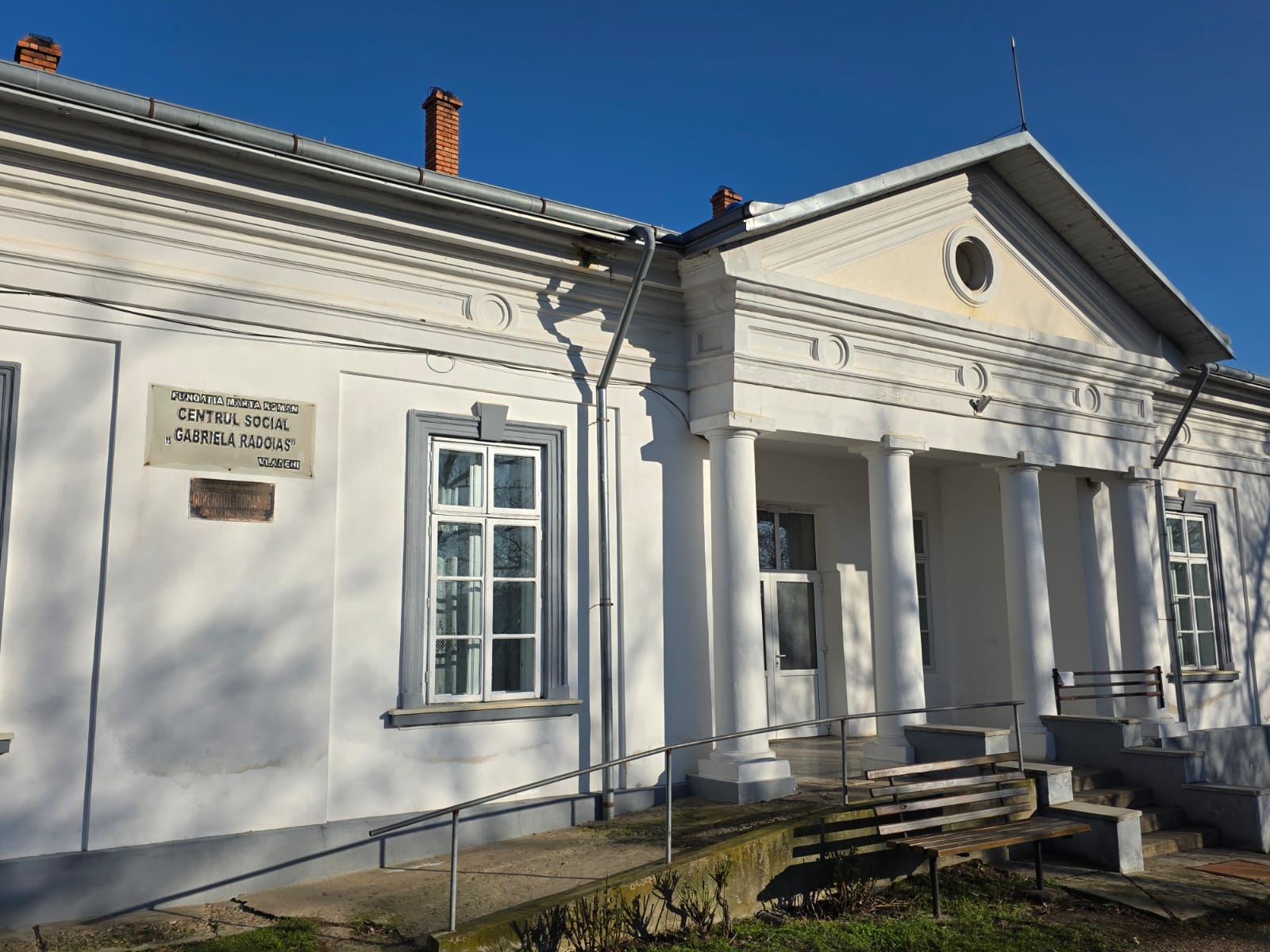 Căminul de bătrâni din Vlădeni rămâne închis după decizia Tribunalului Botoșani