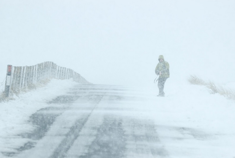 ANM emite cod portocaliu de viscol în zone montane din două județe de Crăciun