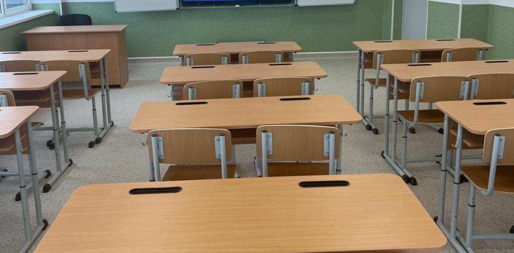 Ministerul Educației actualizează programa pentru limba română la clasa a IX-a