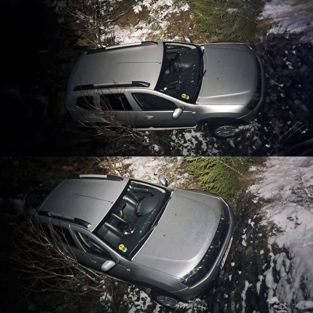 Salvamont Argeș intervine după accidentul unui Dacia Duster pe un drum forestier