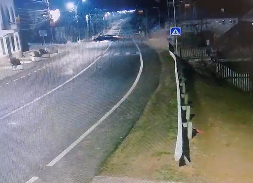 Accident grav la Prundu Bârgăului: două persoane au murit în urma coliziunii frontale