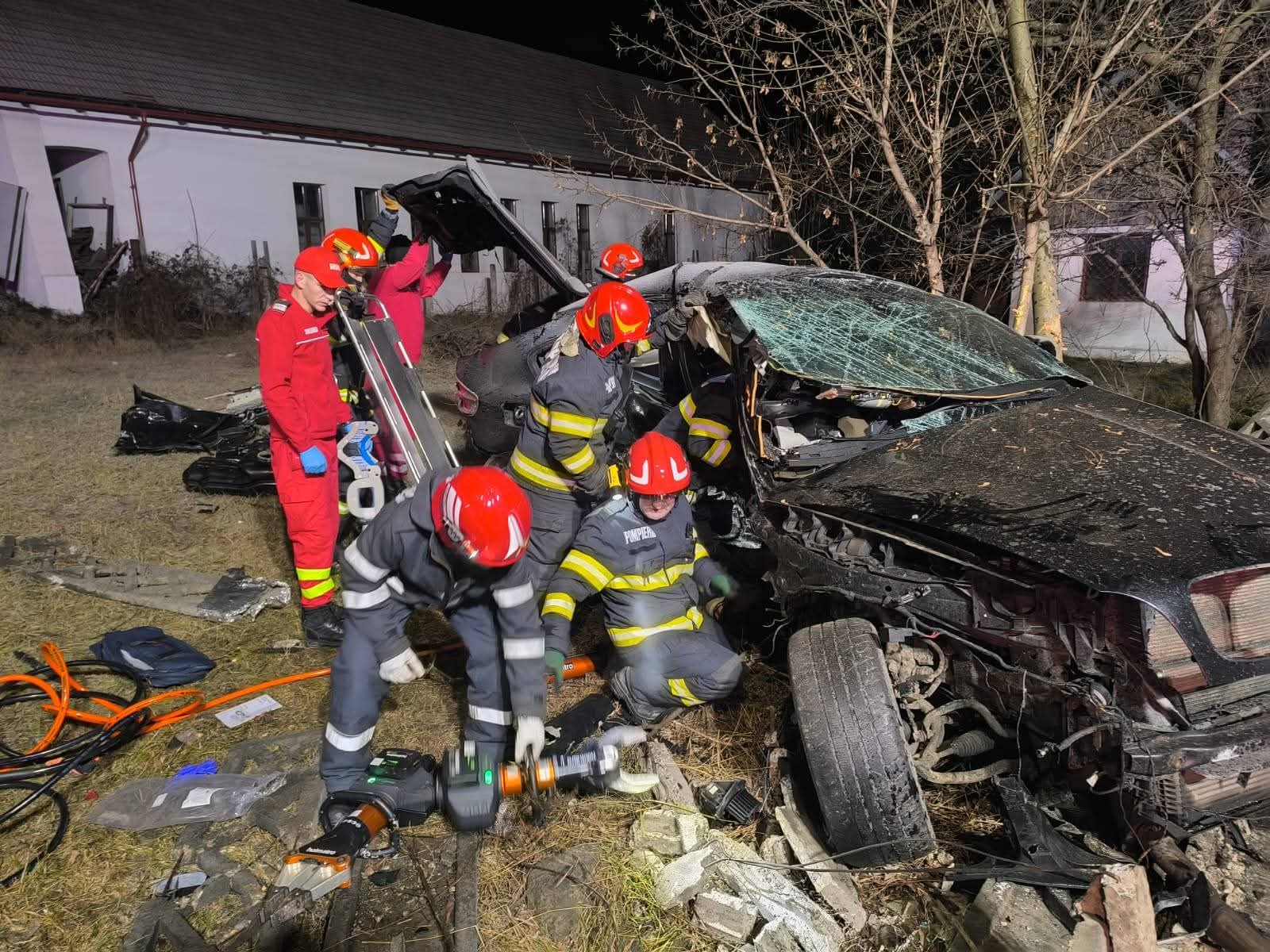 Două persoane au murit după un accident pe DN 17 în Prundu Bârgăului