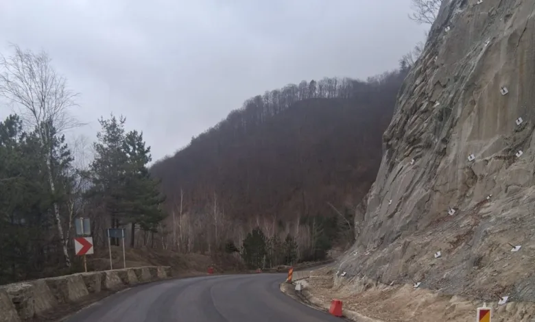 DRDP Buzău ridică restricțiile de circulație pe DN 10 în zona Siriu după lucrări de consolidare
