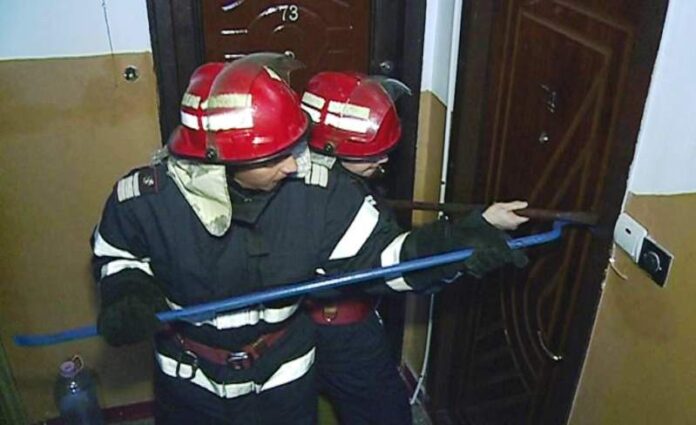 Pompierii din Focșani au descoperit un bărbat decedat în apartamentul său