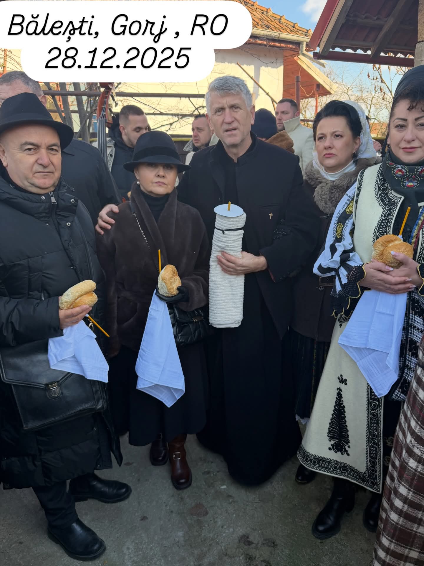 Celebrare emoționantă la înmormântarea solistului Ion Drăgan în Gorj